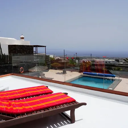 Holiday home Casa Yuno Tias