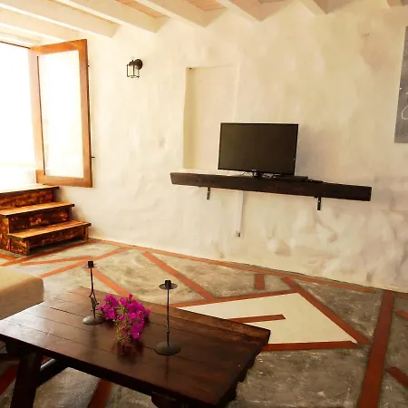 Holiday home Casa Yuno Tias