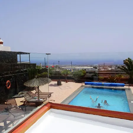 Semesterbostad Casa Yuno